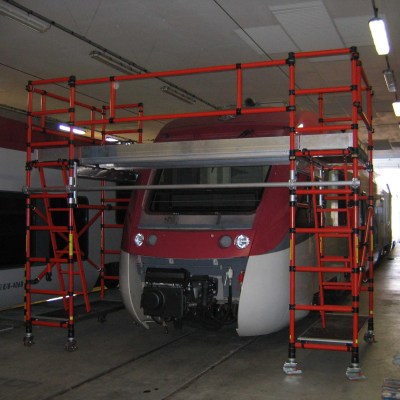 FIBERGLASS SCAFFOLDS GENEX UNITEC CON SPAN400 100 TRAIN MAINTENANCE