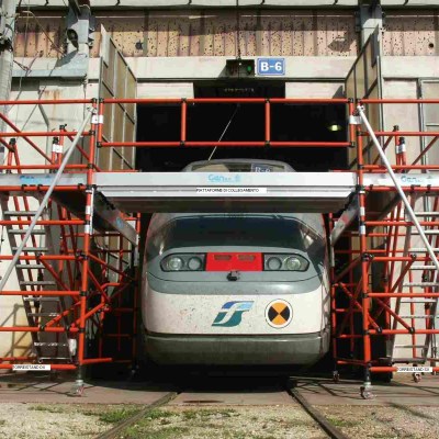 FIBERGLASS SCAFFOLDS GENEX UNITEC CON SPAN400 108 TRAIN MAINTENANCE