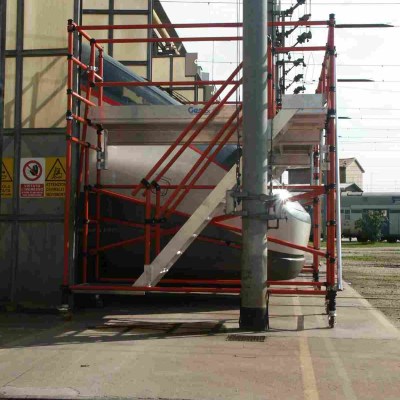 FIBERGLASS SCAFFOLDS GENEX UNITEC CON SPAN400 109 TRAIN MAINTENANCE