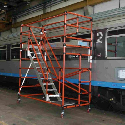 FIBERGLASS SCAFFOLDS GENEX UNITEC CON SPAN400 112 TRAIN MAINTENANCE