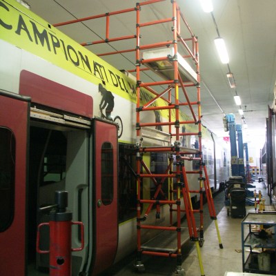 FIBERGLASS SCAFFOLDS GENEX UNITEC CON SPAN400 115 TRAIN MAINTENANCE