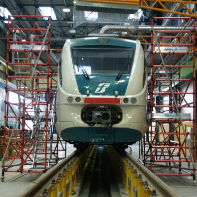 FIBERGLASS SCAFFOLDS GENEX UNITEC CON SPAN400 95 TRAIN MAINTENANCE